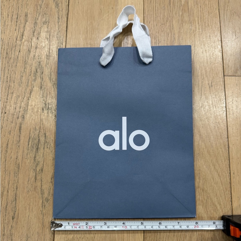 Alo shopping bag
